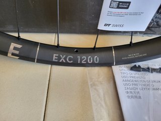 Rueda delantera DT Swiss EXC 1200 27.5" 2026