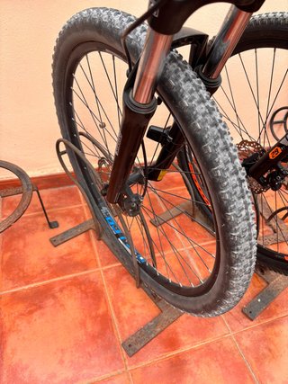 Soportes de hierro para bicicletas