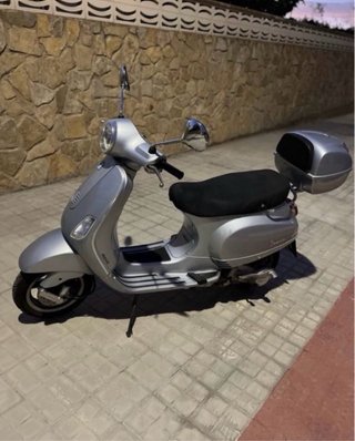 Vespa LX 125 Plata