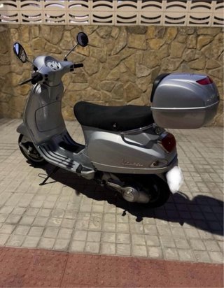 Vespa LX 125 Plata