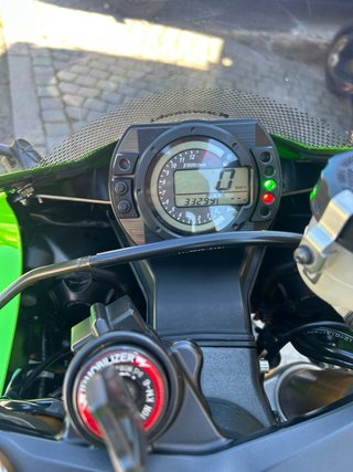 Kawasaki ZX10 2005 Verde