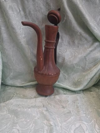 Caraffa in legno