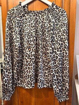 Blusa Leopardo Sfera