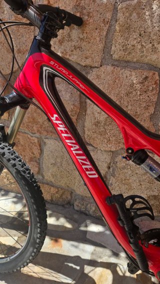 Bicicleta Specialized Stumpjumper Carbono