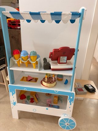 Carrito de helados de juguete Hape