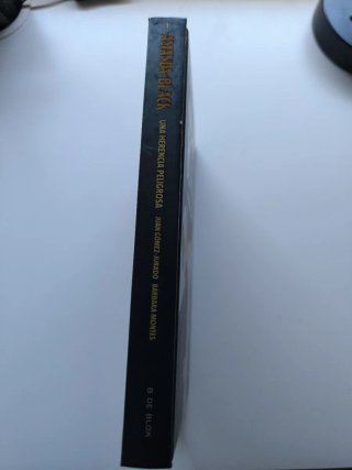 Libro "Amanda Black 1" "Una herencia peligrosa"