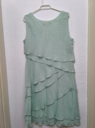 Vestido verde con volantes