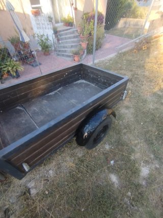 Remolque ligero para carga