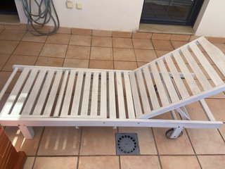 Hamaca de madera blanca exterior