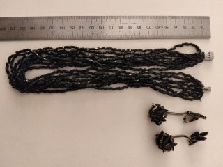 Conjunto azabache auténtico años 30-50
