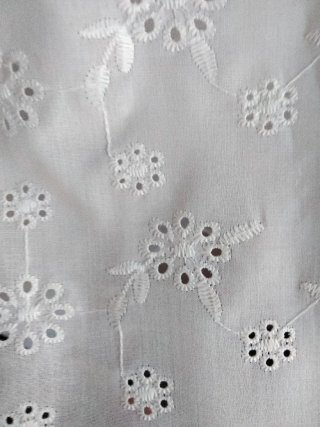 Camiseta blanca bordada tirantes