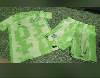 Conjunto niño FCB Nike verde y blanco