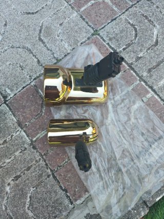 Focos dorados para exterior