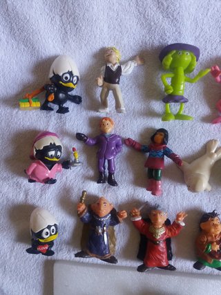 LOTE FIGURAS PVC YOLANDA...