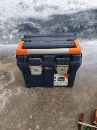 Caja de herramientas Dexter azul y naranja