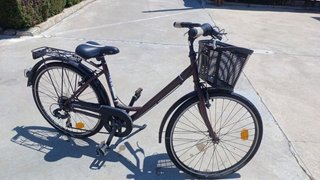 Bicicleta paseo mujer con cesta