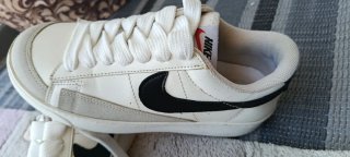 Nike Bambas Blancas y Negras