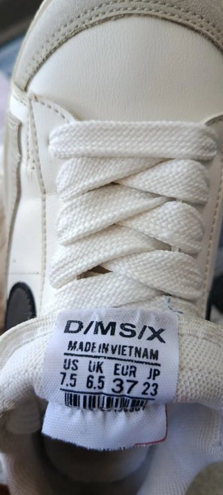 Nike Bambas Blancas y Negras