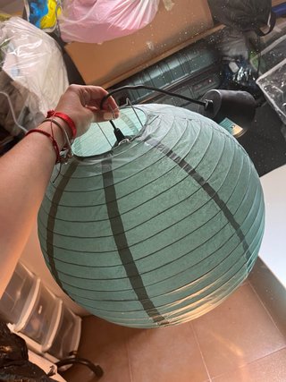 Lámpara colgante de papel verde