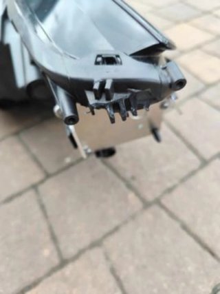 FARO DERECHO LED FORD KUGA MK IV PATAS ROTAS