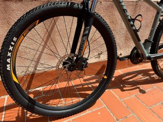 Bici GIANT Talon 29” + Pedales Shimano