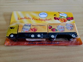 Modellini camioncini pubblicitari