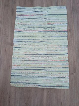 Tappeto tessuto multicolore