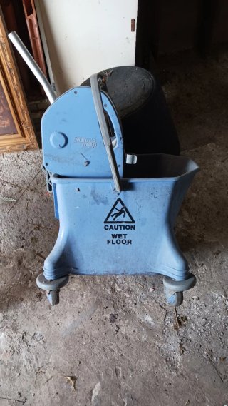 Cubo industrial de limpieza
