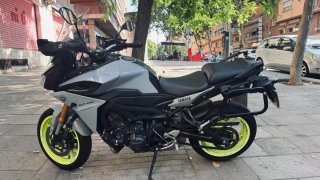 Yamaha MT-09 Tracer Sportbike