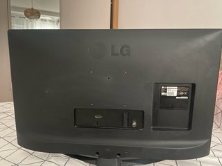 Televisor LG 28MT (sin cable ni accesorios)