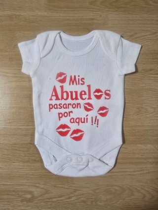 Body bebé Mis Abuelos pasaron por aquí Newborn