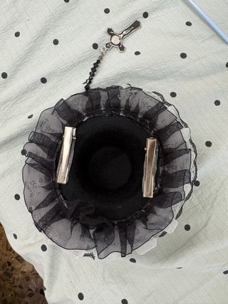 Muñeca Lolita artesanal con sombrero y encaje
