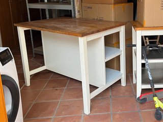 Isola cucina in legno e metallo