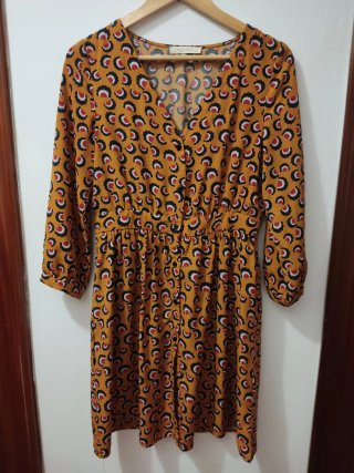 Vestido estampado amarillo y multicolor