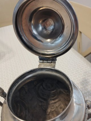 Recipiente árabe antiguo para azúcar/té