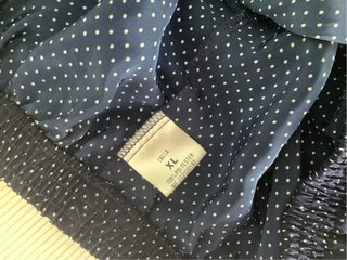 Falda plisada talla XL – azul marino con lunares