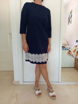 Vestido azul con encaje
