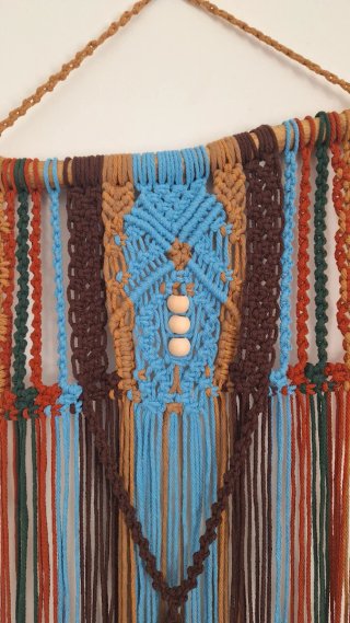 Painel Macramé 'Mariana' em tronco madeira natural
