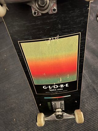 Skate Globe 81x20.5cm Casi Nuevo, muy poco uso