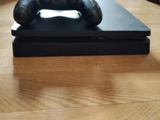 PS4 (PlayStation 4) Negra slim