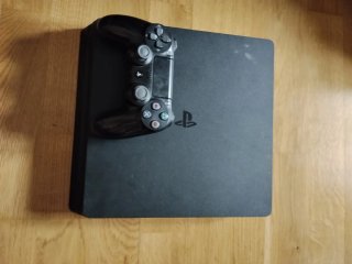 PS4 (PlayStation 4) Negra slim