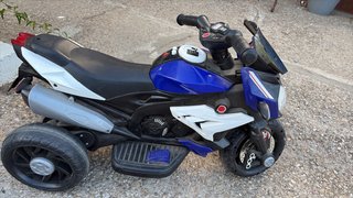 Moto Eléctrica Infantil Azul y Blanca