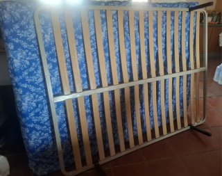 Colchón y somier con funda