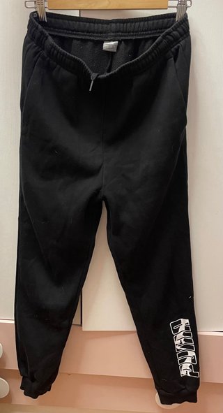 Conjunto Puma: Sudadera rosa M y pantalón negro S