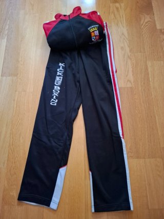 Chándal Kick Boxing Negro y Rojo