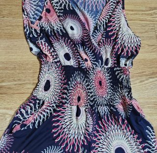 Mono geométrico azul y rosa Blissim