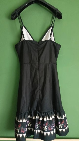 Vestido negro tirantes estampado floral