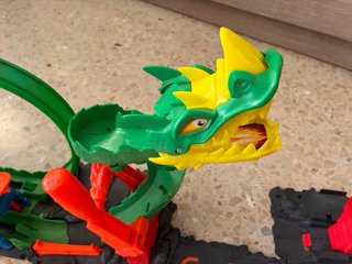 Pista Hot Wheels Dragón