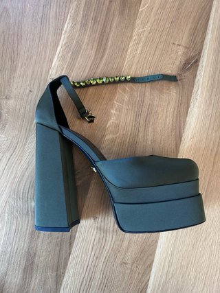 Tacones Verdes Versace