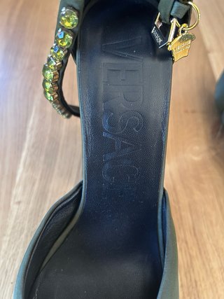 Tacones Verdes Versace